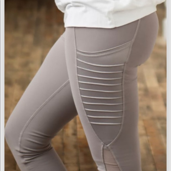CLOSEOUT Moto Streetstyle Pocket Leggings NWT - Picture 8 of 9
